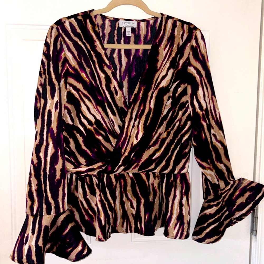 3/$30 Sofia Vergara Peplum Blouse sexy V Neck Bell sleeves